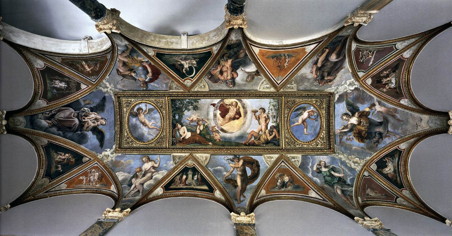Ceiling vault of piano nobile loggia