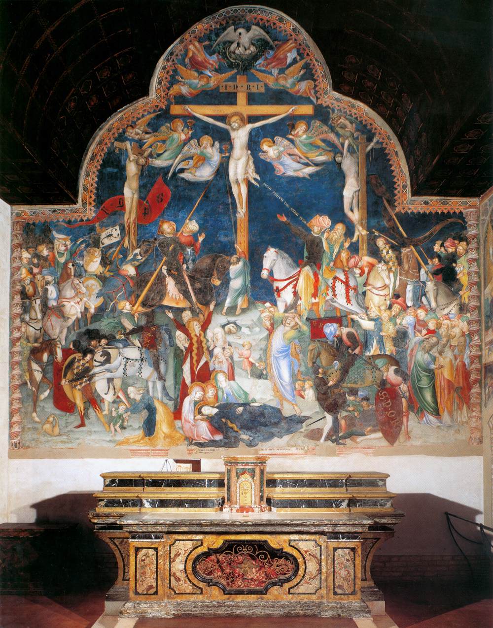 Altar wall with the Crucifixion