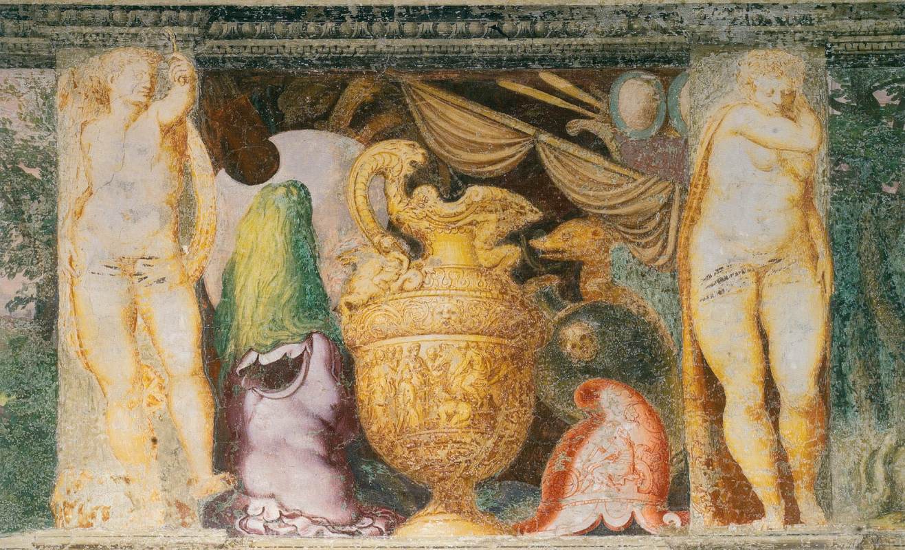 Spoils of War: Vases