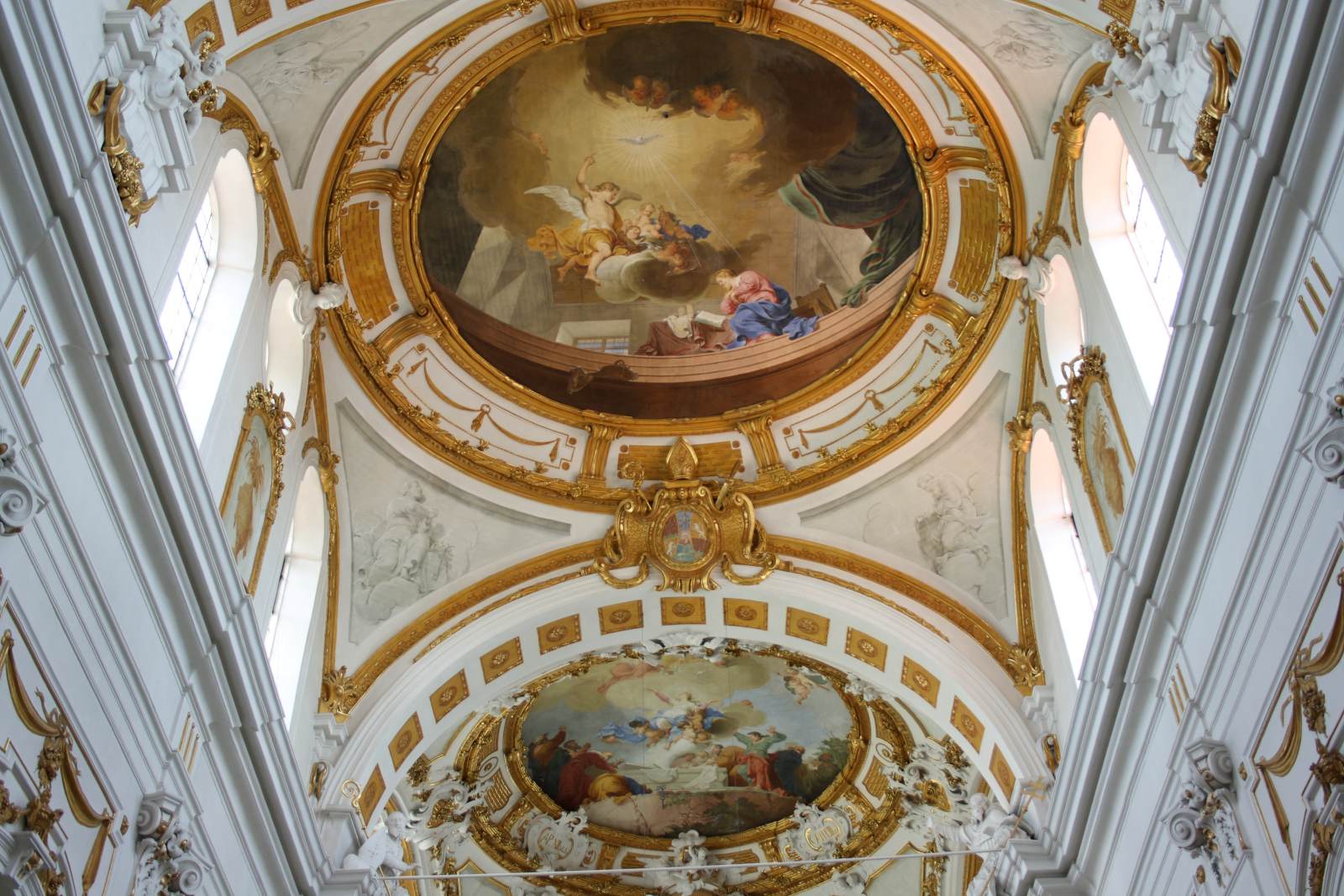 Ceiling decoration