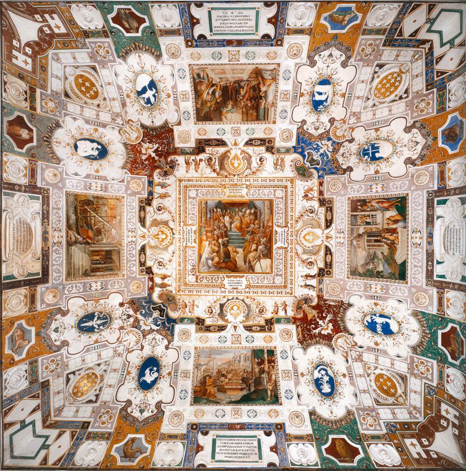 View of the ceiling